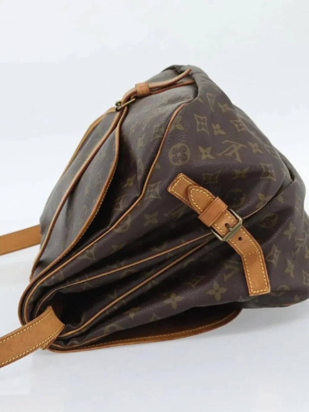 LOUIS VUITTON Monogram Saumur 35 Shoulder Bag M42254 LV Auth ka4885